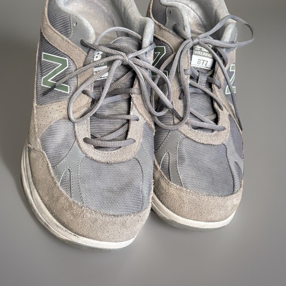 Size 14 New Balance Men's 877 V1 Walking Shoe, Grey/Grey 4E - Picture 3 of 8